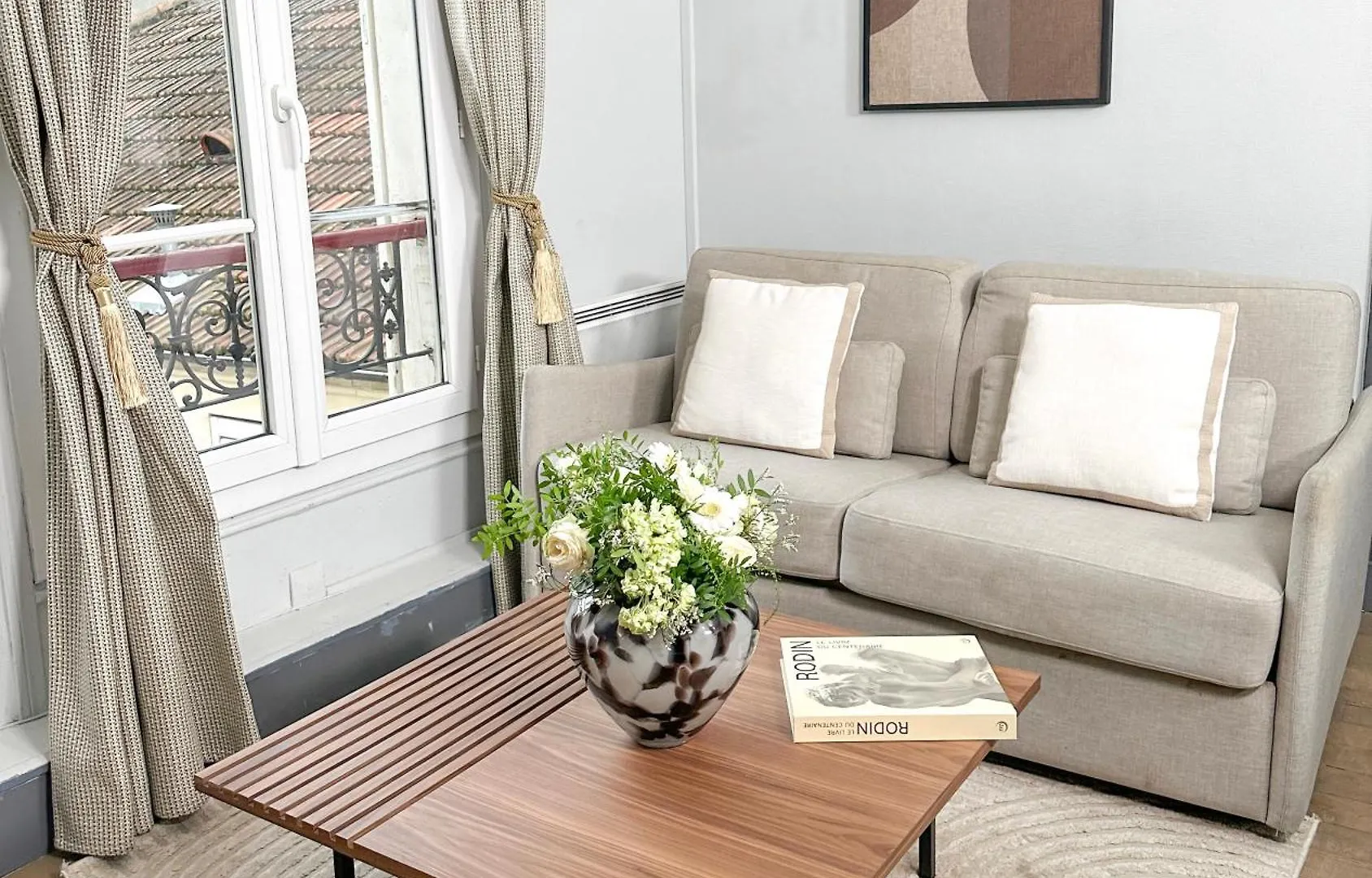 Stunning Apartment Near Eiffel Tower Paris